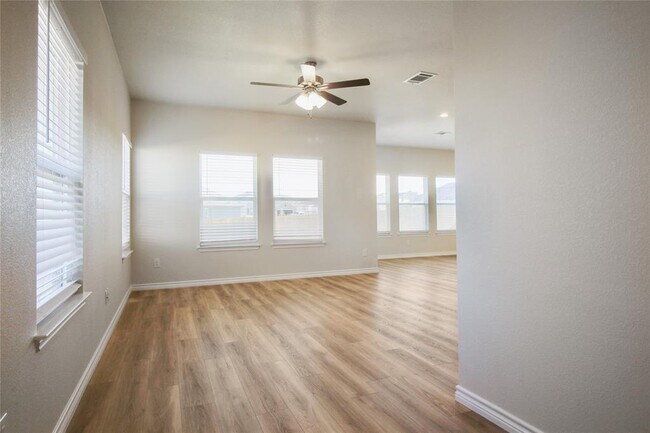 Building Photo - 514 War Admiral Dr