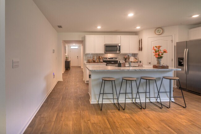Building Photo - 3023 Rustic Deer Wy