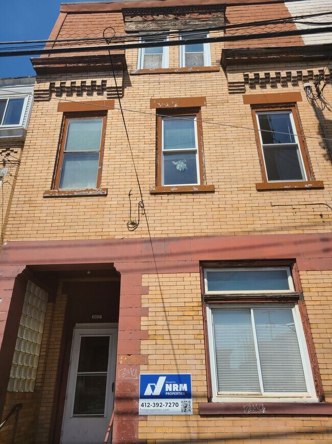 Building Photo - 3457 Ward St