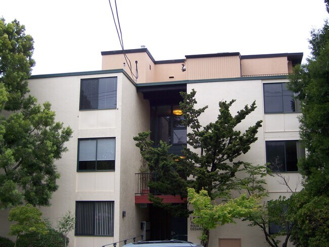 Building Photo - 1550 Walnut St