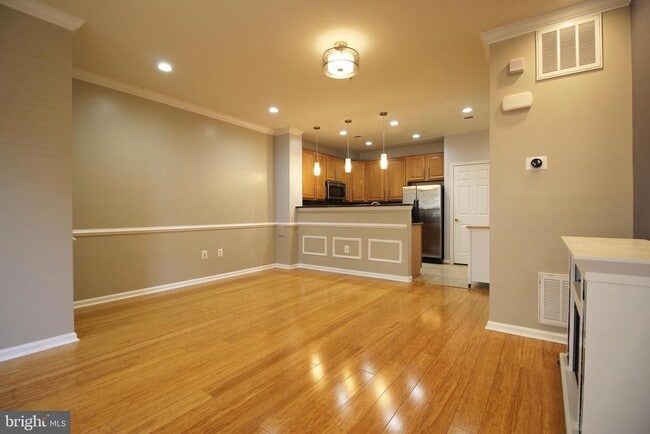 Foto del edificio - 2415 Rainswood Ln