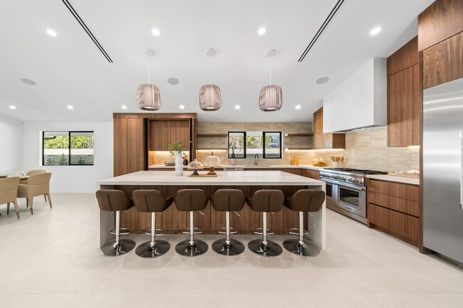 Foto del edificio - 16105 Clear Oak Dr