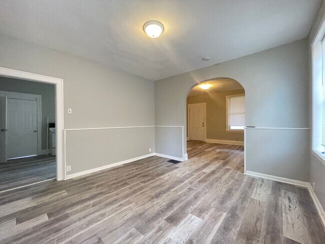 Building Photo - 966 Elberon Ave