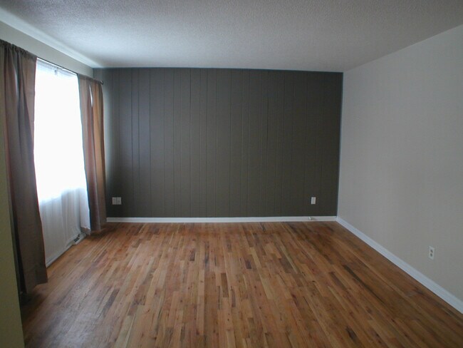 Foto del edificio - House For Lease