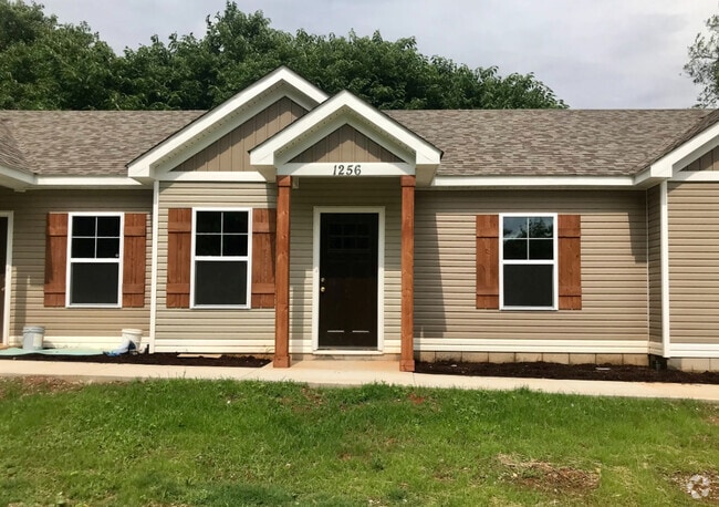 Building Photo - 1256 Dean Dr
