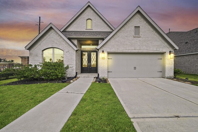 Foto del edificio - 1703 Rustling Creek Dr