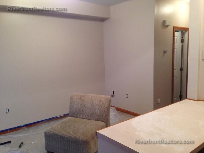 Foto del edificio - 18 Burrill Pl