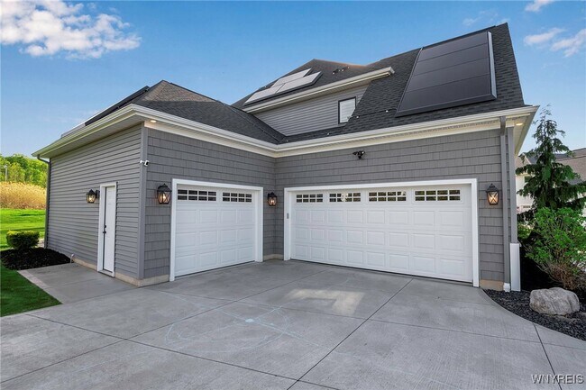 Foto del edificio - 5330 Holly Glen Ct