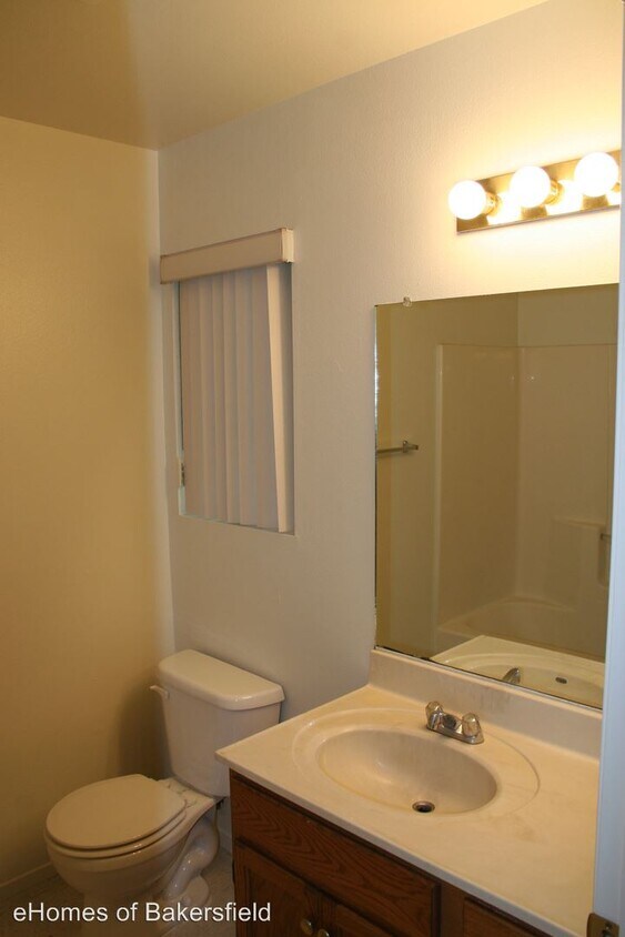 Building Photo - 1724 Inyo St