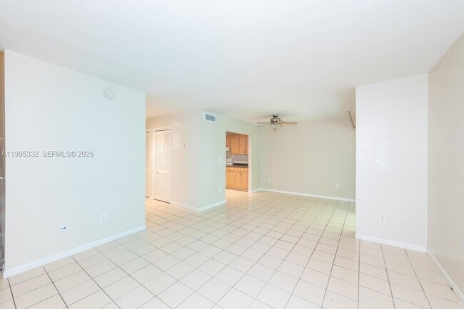 Building Photo - 5838 SW 74th Terrace