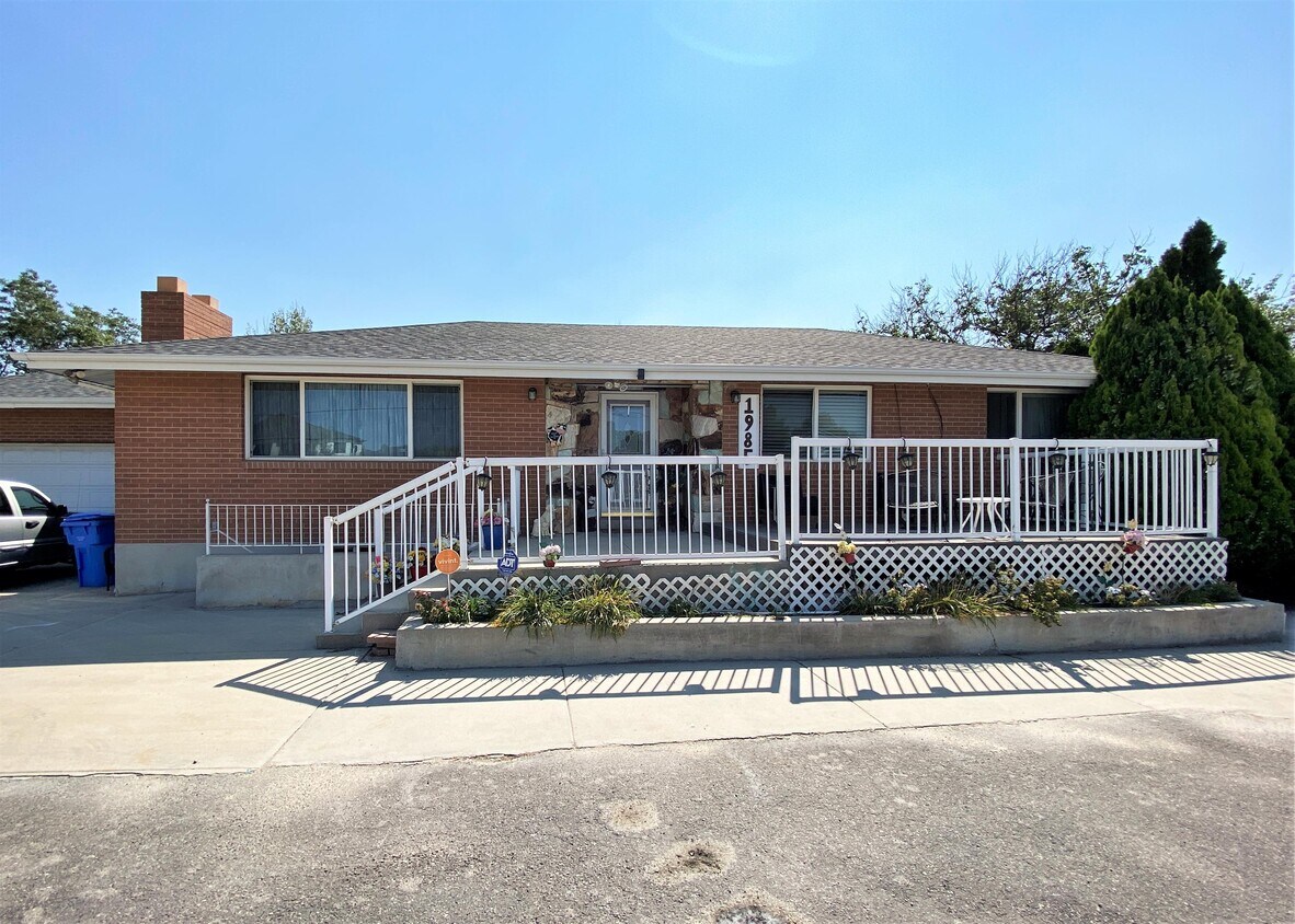 1985 Myers Ln, Riverton, UT 84065 House Rental in Riverton, UT