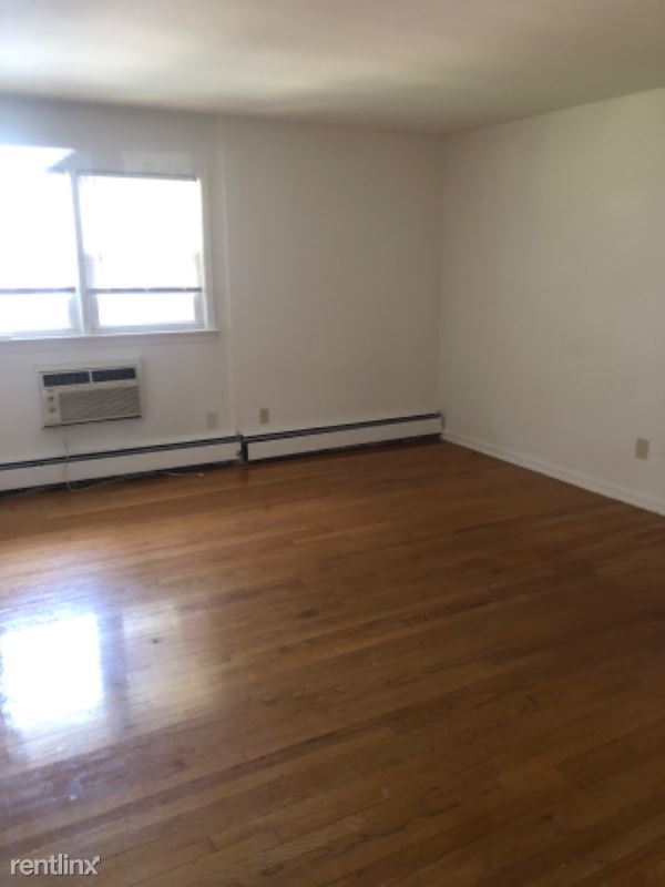 Building Photo - 2 br, 1 bath Apartment - 2200 Woodbridge Ave
