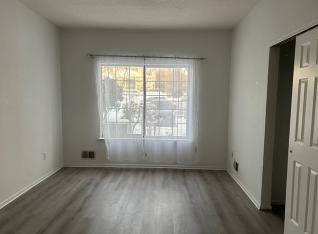 Foto del edificio - 65 Wentworth Rd