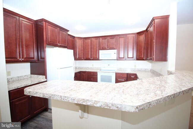 Foto del edificio - 1665 Kenton Rd