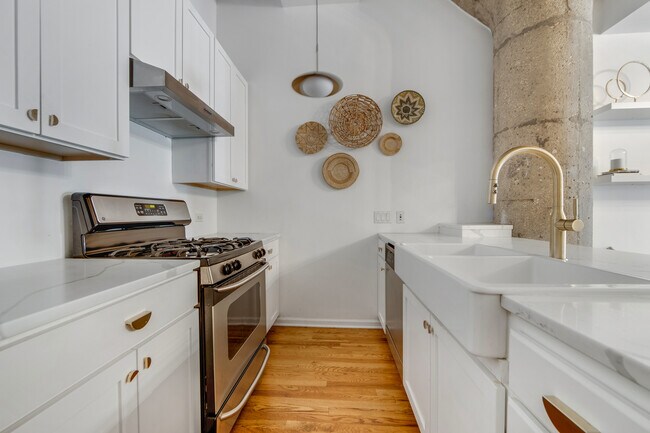 Foto del edificio - 1151 W 15th St