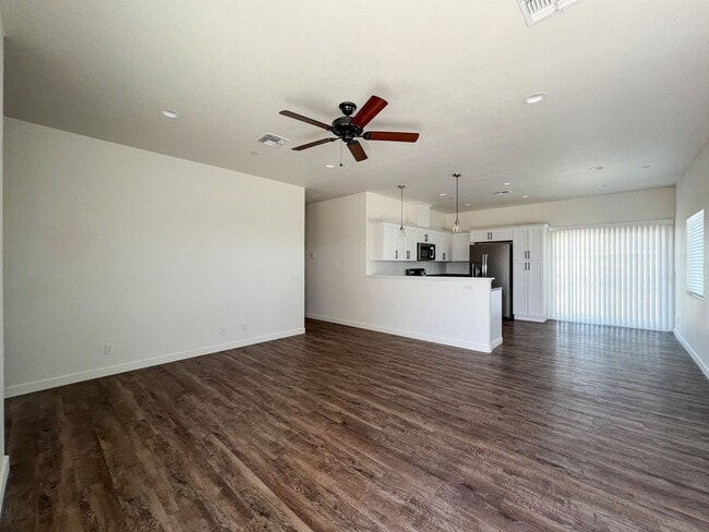 Building Photo - 29 Palms Home with Solar