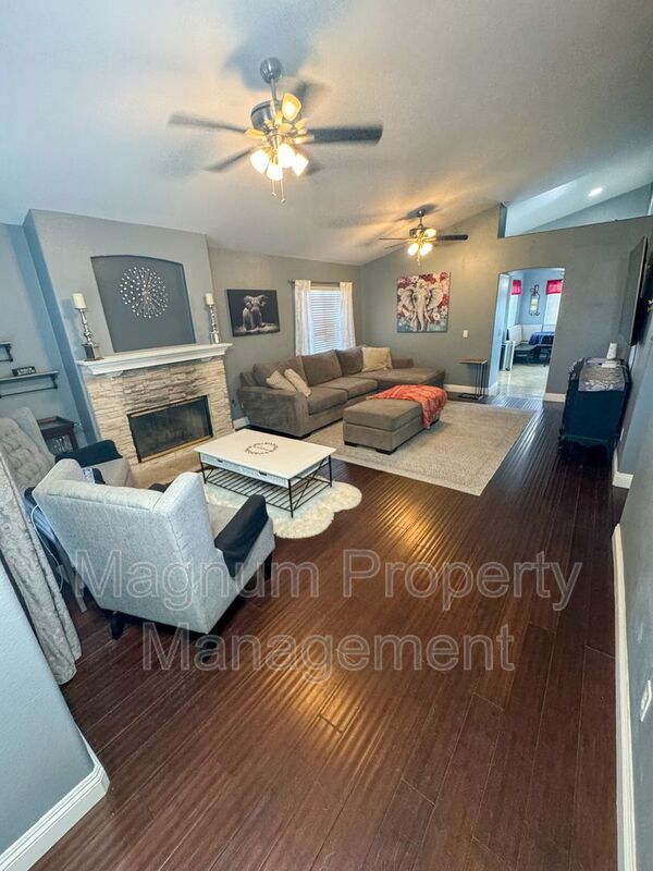 Foto del edificio - 30594 Glaspell Ct