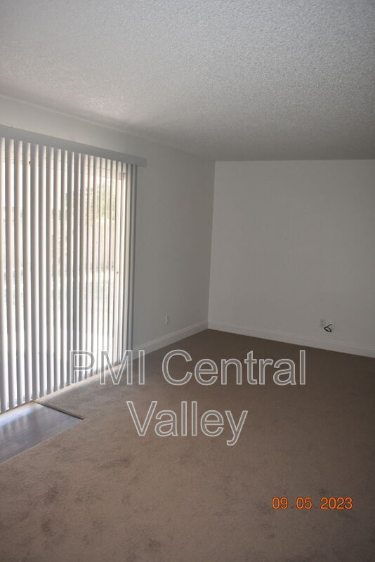 Building Photo - 280 Prado Way