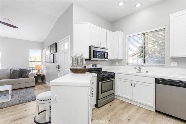 Photo - 181 California Ct Apartment