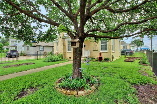 Foto del edificio - 1408 W 47th St