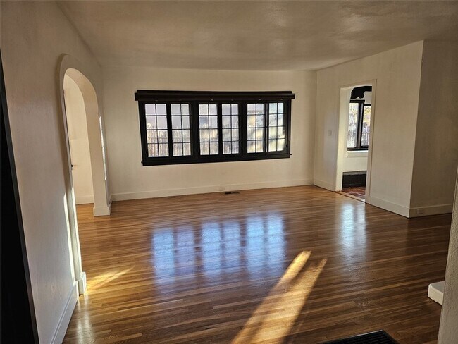 Foto del edificio - 811 #1 Don Diego Unit 1