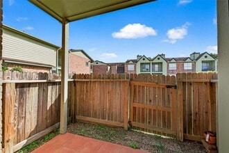 Building Photo - 18800 Egret Bay Blvd