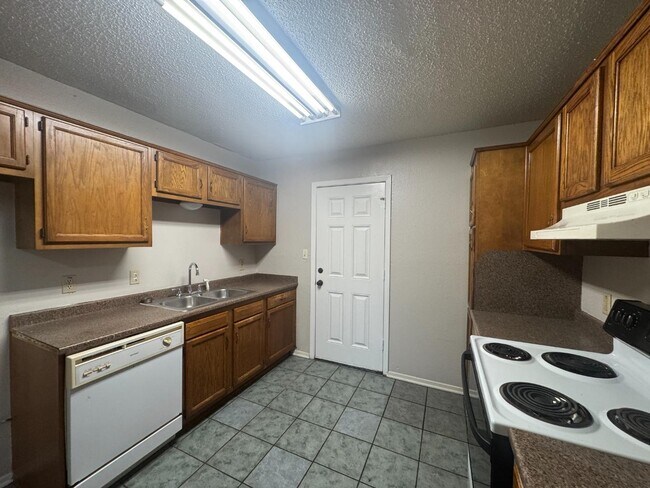Foto del edificio - 304 McBride St