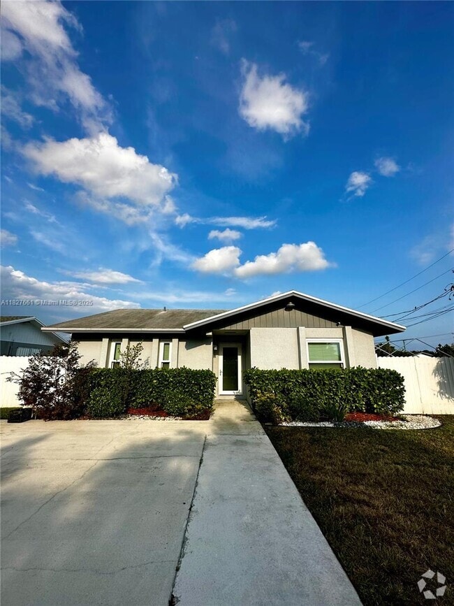 Building Photo - 18155 SW 105th Ave