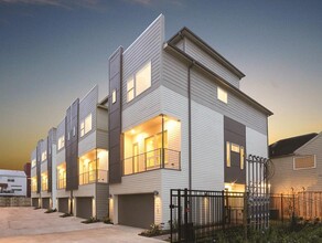 Building Photo - 346 Eado Park Cir