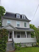 Building Photo - 33 Austin St
