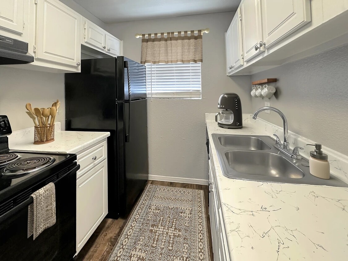 Foto principal - 6259 Westheimer Rd
