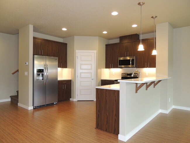 Foto del edificio - Modern Hawks Prairie Townhome
