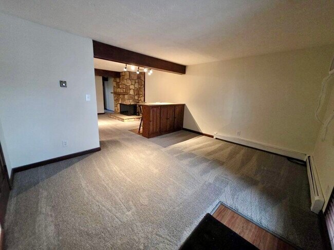 Building Photo - 1605 Treetop Trl