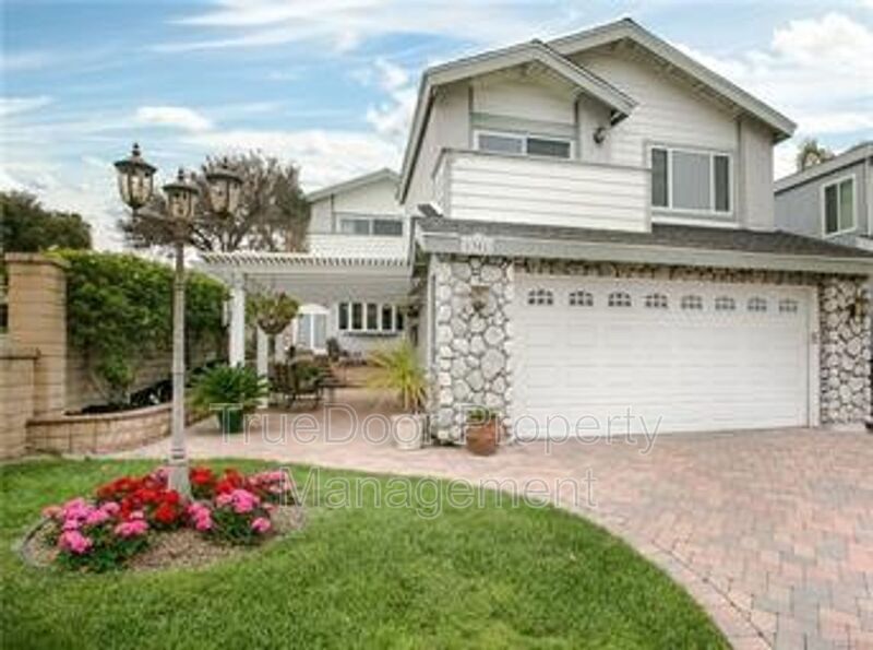 Primary Photo - 1301 Lakeside Ln
