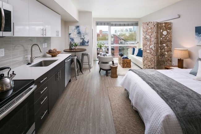 Building Photo - Luxury Studio  in VIVID Queen Anne