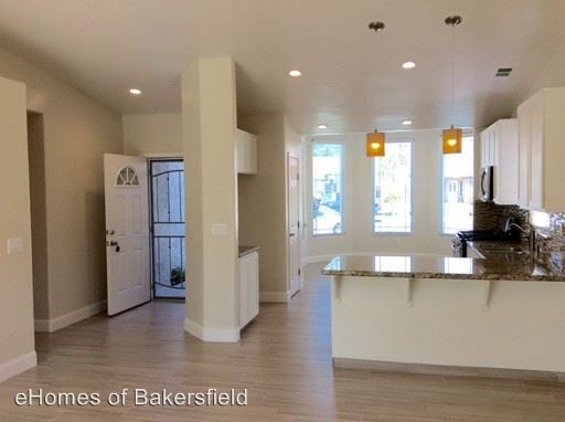 Building Photo - 3015 Loon Ct