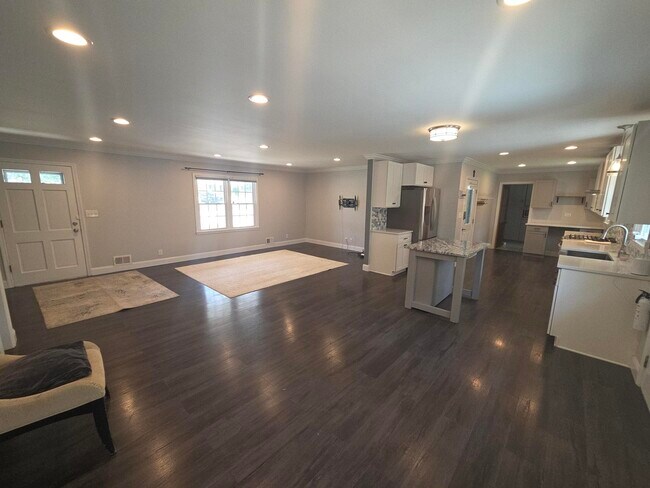 Foto del edificio - 4064 Cedar Knoll Dr