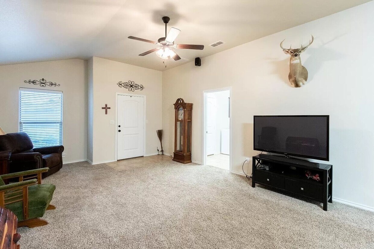 Foto principal - Great 3 bedroom 2 bathroom house in Bell F...