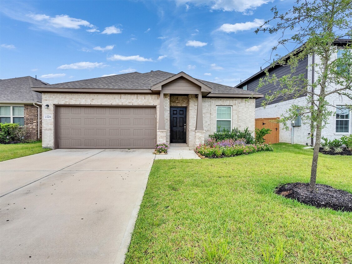Primary Photo - 13305 Dalvay Beach Dr
