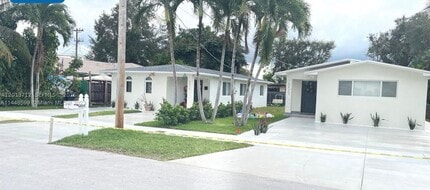 Building Photo - 6820 SW 13th St