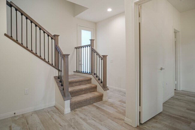 Building Photo - Like New 3 Bedroom, 3.5 Bath at Otay Ranch...