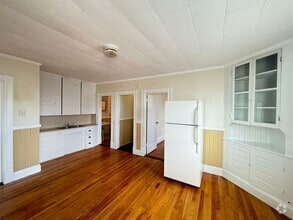Building Photo - 68 Laval St