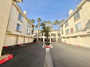 Building Photo - 7135 S Durango Dr