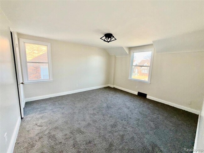 Building Photo - 9899 Balfour Rd