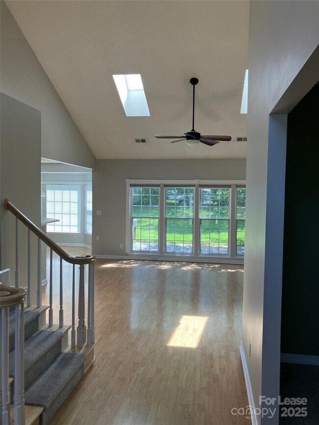 Foto del edificio - 7525 Montrachet Ln