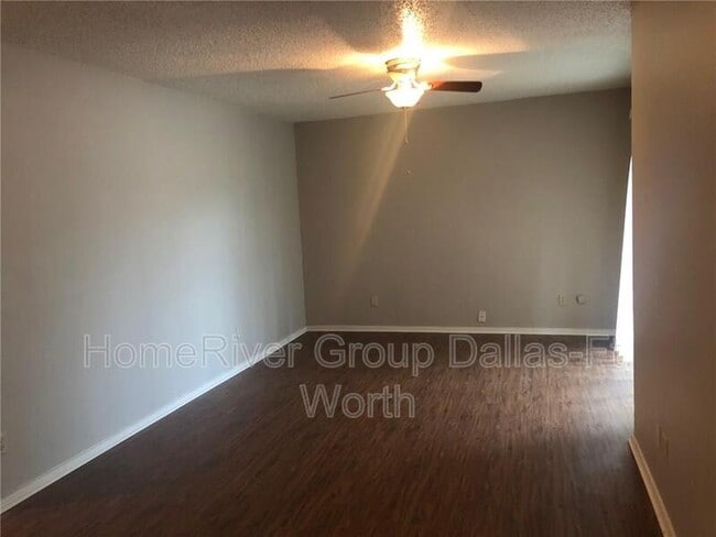 Building Photo - 500 Bedford Dr