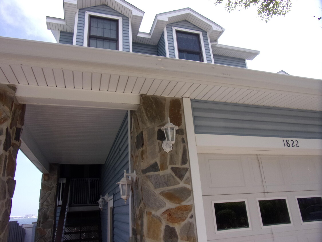 Primary Photo - 1822 Sea Pines Ln
