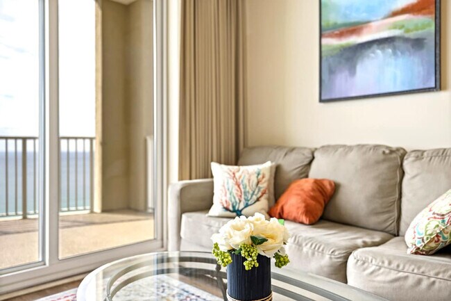 Foto del edificio - 10625 Front Beach Rd