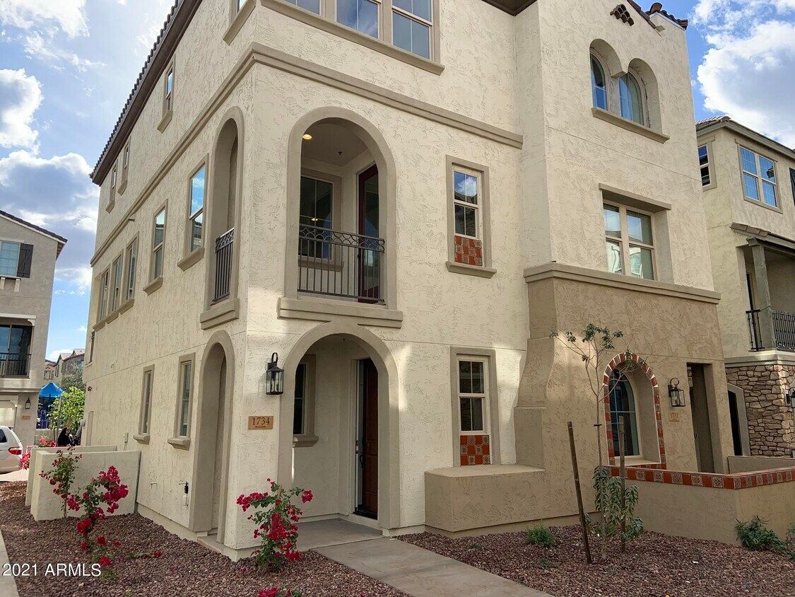 1734 E Hampton Ln, Gilbert, AZ 85295 Townhome Rentals in Gilbert AZ