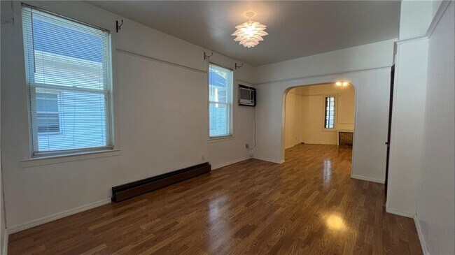 Building Photo - 350 Pelton Ave